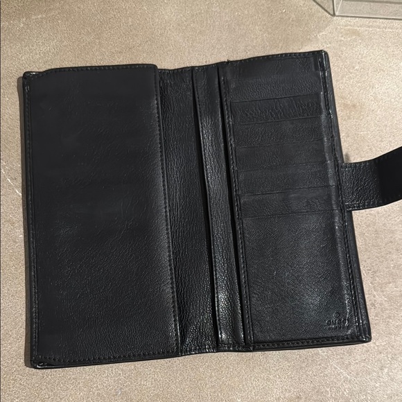 Gucci Black Wallet with Red Accent - Picture 7 of 11